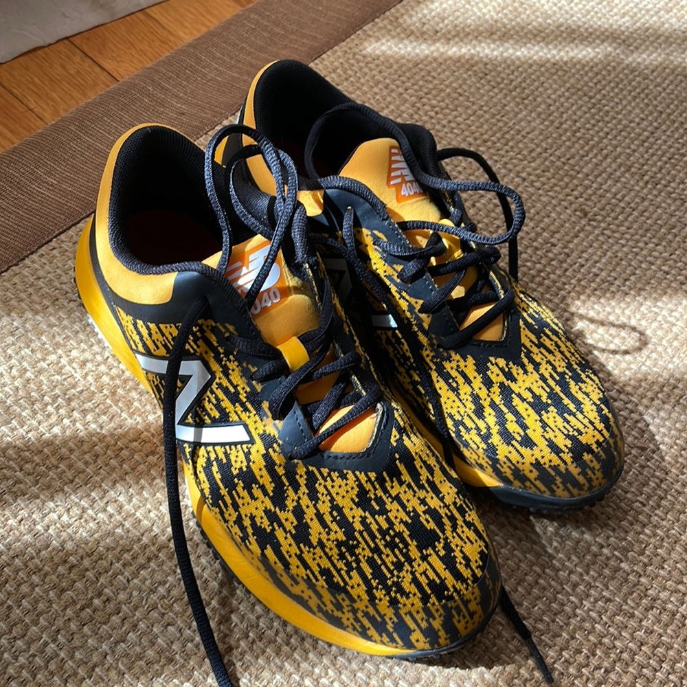 Men’s New Balance 4040 Indoor Cleats